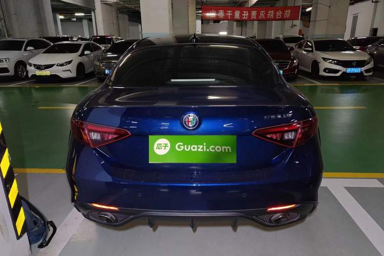 Used Alfa Romeo Giulia 2017 2.0T 280HP Luxury Edition
