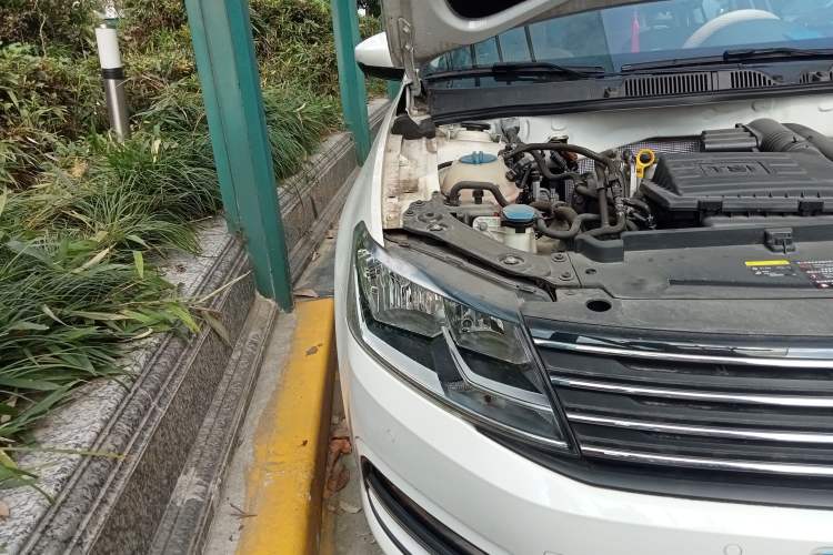 Used Volkswagen Gran Lavida 2015 230TSI DSG Comfort Edition
