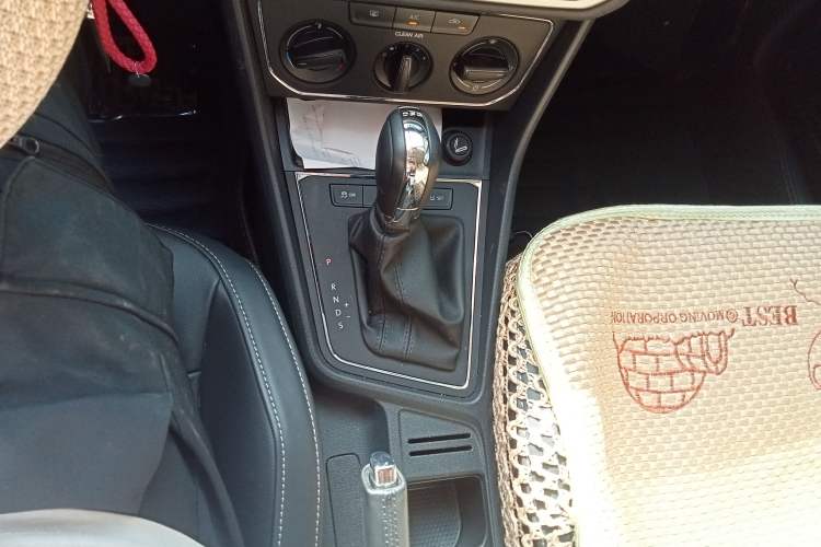 Used Volkswagen Gran Lavida 2015 230TSI DSG Comfort Edition
