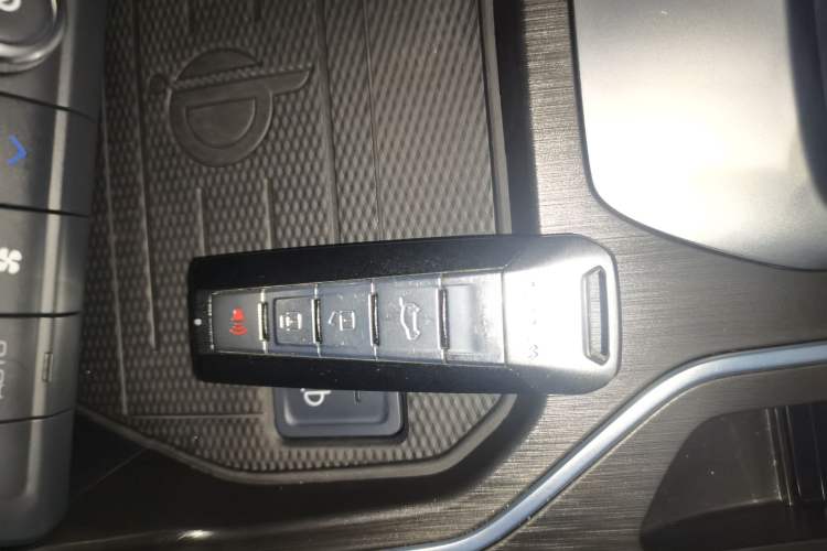 Used Wey VV6 2021 2.0T Two-Wheel Drive Smart Protection+
