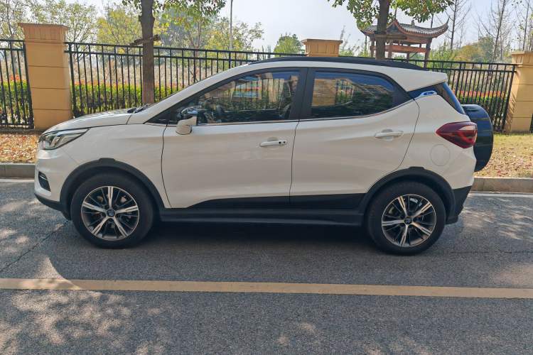 Used BYD Yuan New Energy 2018 EV360 Smart Connected Cool Model
