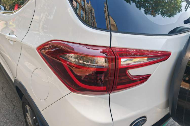 Used BYD Yuan New Energy 2018 EV360 Smart Connected Cool Model
