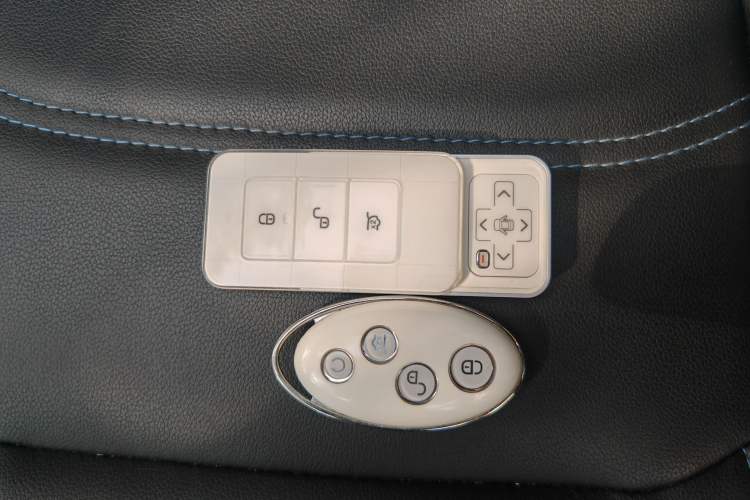 Used BYD Yuan New Energy 2018 EV360 Smart Connected Cool Model
