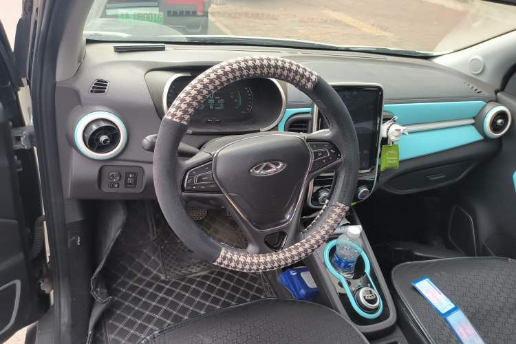 Used Chery New Energy Little Ant 2021 150 000 Yuan Ant Fan Edition Ant Trend Version Lithium-Ion Battery Steering Wheel