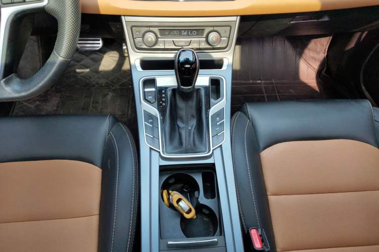 Used Geely Auto Vision S1 2018 1.4T CVT FENGXING Model
