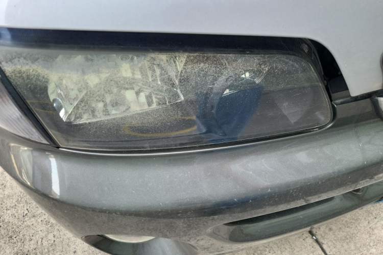 Used JAC Refine 2011 2.0L Shuttle Gasoline Standard Edition HFC4GA3 Right Front Headlight