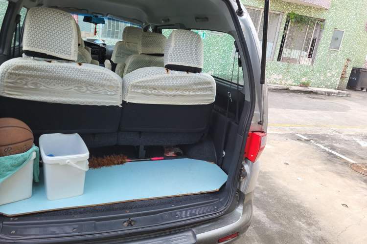 Used JAC Refine 2011 2.0L Shuttle Gasoline Standard Edition HFC4GA3 Trunk