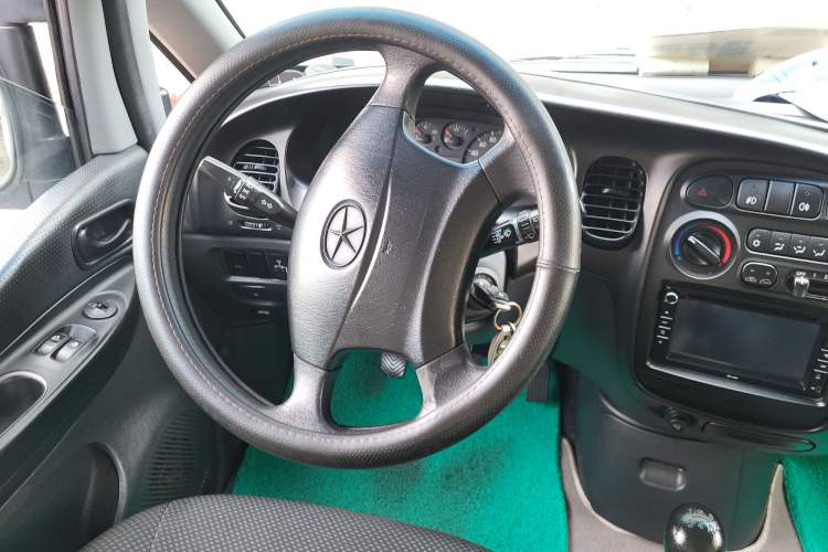 Used JAC Refine 2011 2.0L Shuttle Gasoline Standard Edition HFC4GA3 Steering Wheel