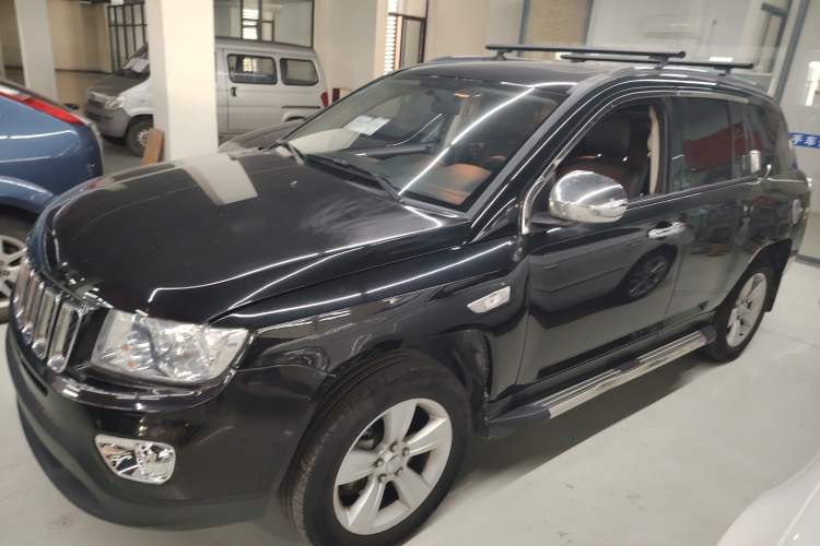 Used Jeep Compass 2013 2.0L two-wheel drive sport version