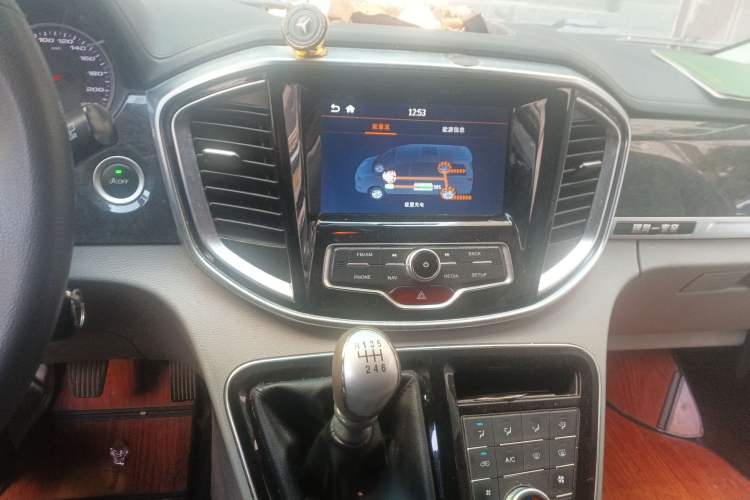 Used JAC M4 2018 1.5T Manual Hybrid Luxury Smart Version Audio And AC Panel