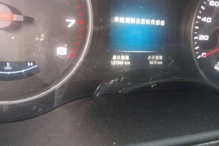 Used JAC M4 2018 1.5T Manual Hybrid Luxury Smart Version Odometer Close Up