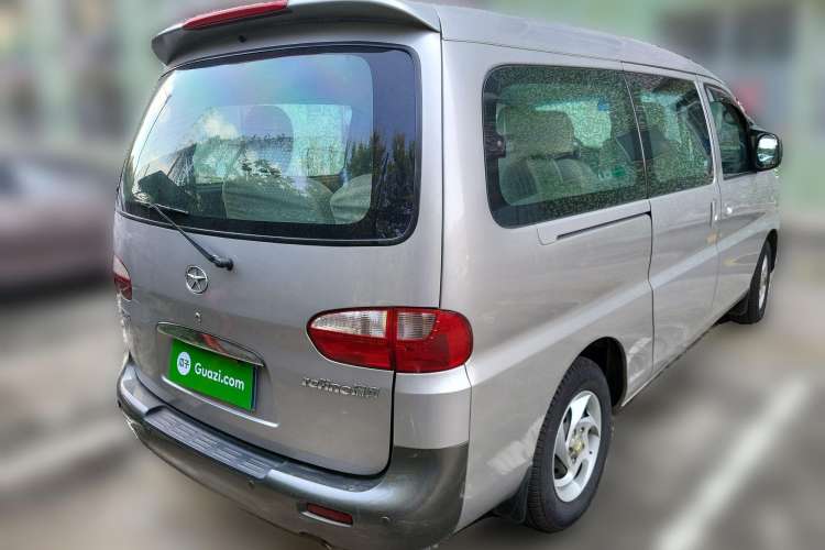 Used JAC Refine 2011 2.0L Shuttle Gasoline Standard Edition HFC4GA3 Rear Right 45 Deg