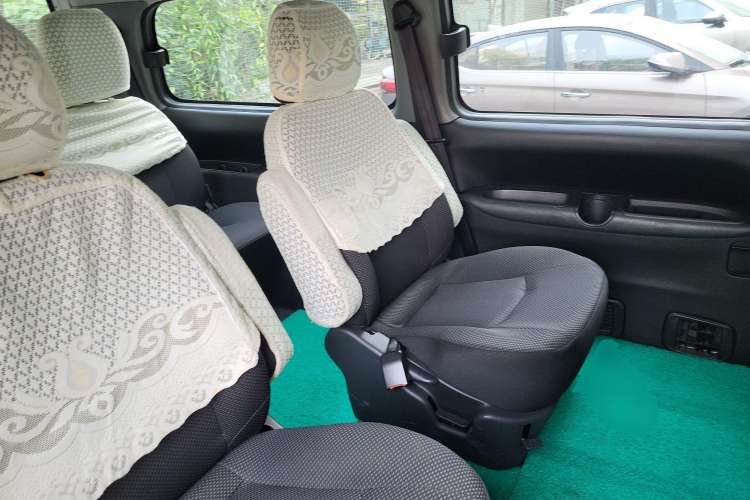 Used JAC Refine 2011 2.0L Shuttle Gasoline Standard Edition HFC4GA3 Left Rear Seat