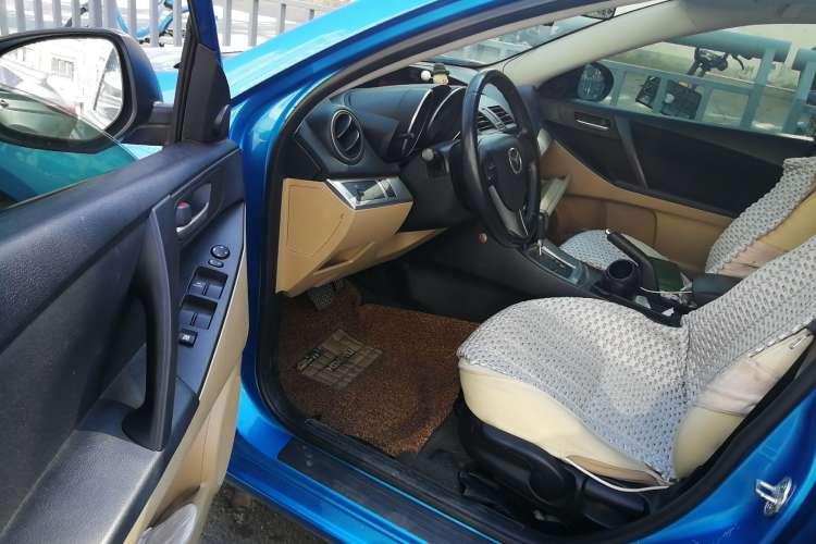 Used Mazda Mazda 3 2010 Hatchback 1.6 Automatic Luxury Model
