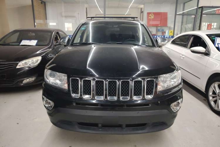 Used Jeep Compass 2013 2.0L two-wheel drive sport version