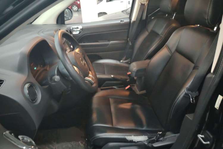 Used Jeep Compass 2013 2.0L two-wheel drive sport version