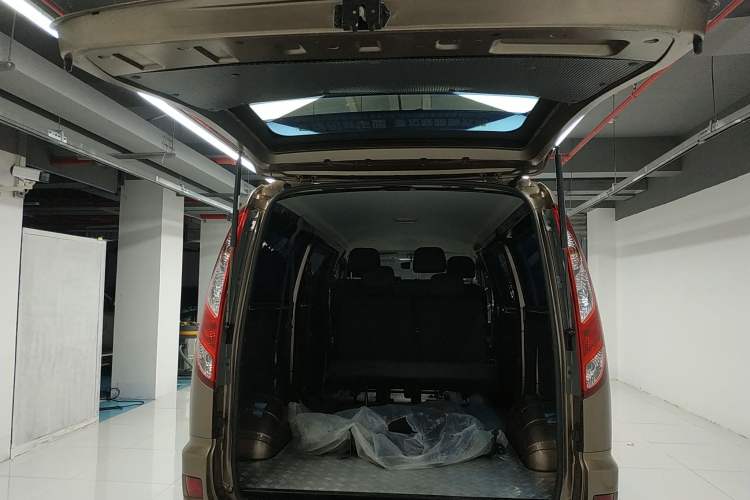 Used Foton Scenic G5 2021 2.0L Gasoline Commercial Version 6-Seater Multi-Purpose Passenger Vehicle 1TZS