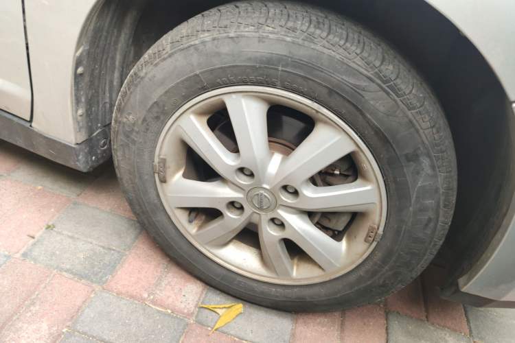 Used Nissan Tiida Sedan 2008 1.6L Manual Fashion Edition