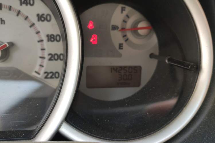 Used Nissan Tiida Sedan 2008 1.6L Manual Fashion Edition