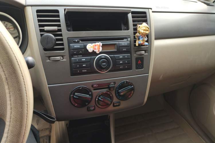 Used Nissan Tiida Sedan 2008 1.6L Manual Fashion Edition