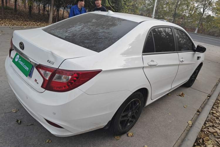 Used BYD G5 2014 1.5TI Manual Flagship Edition
