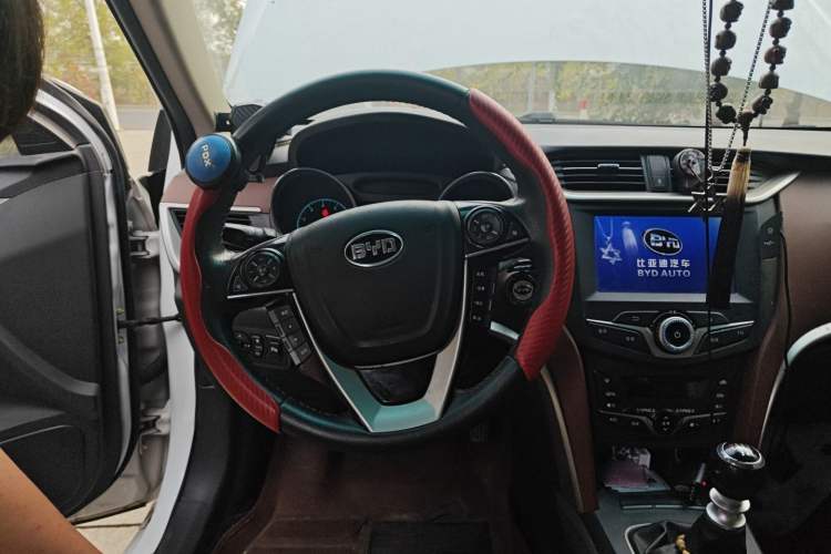 Used BYD G5 2014 1.5TI Manual Flagship Edition
