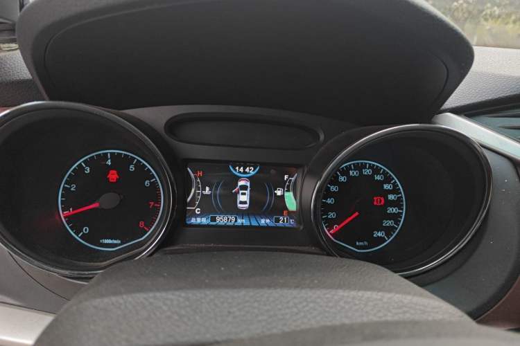 Used BYD G5 2014 1.5TI Manual Flagship Edition
