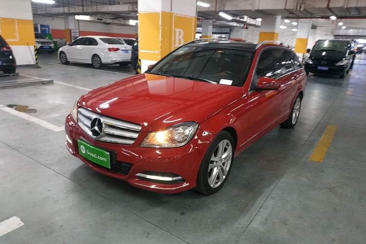 Used Mercedes-Benz C-Class 2011 C 200 Fashion Travel Edition