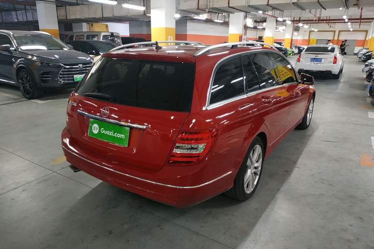 Used Mercedes-Benz C-Class 2011 C 200 Fashion Travel Edition