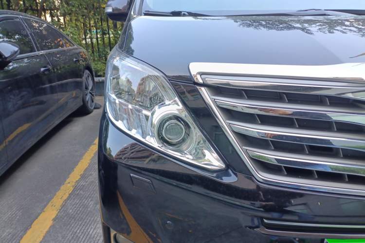 Used Toyota Alphard 2012 3.5L Luxury Edition
