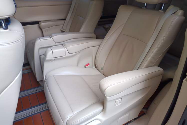 Used Toyota Alphard 2012 3.5L Luxury Edition
