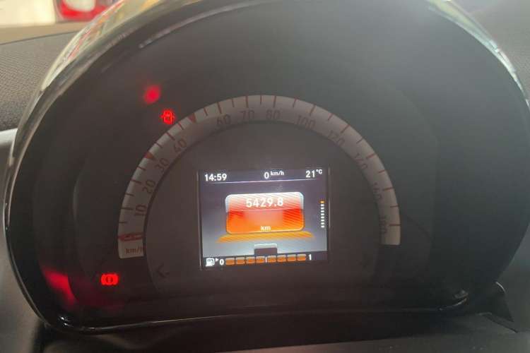 Used smart fortwo 2017 1.0L 52kW New Sound Special Edition China V Emission Standard