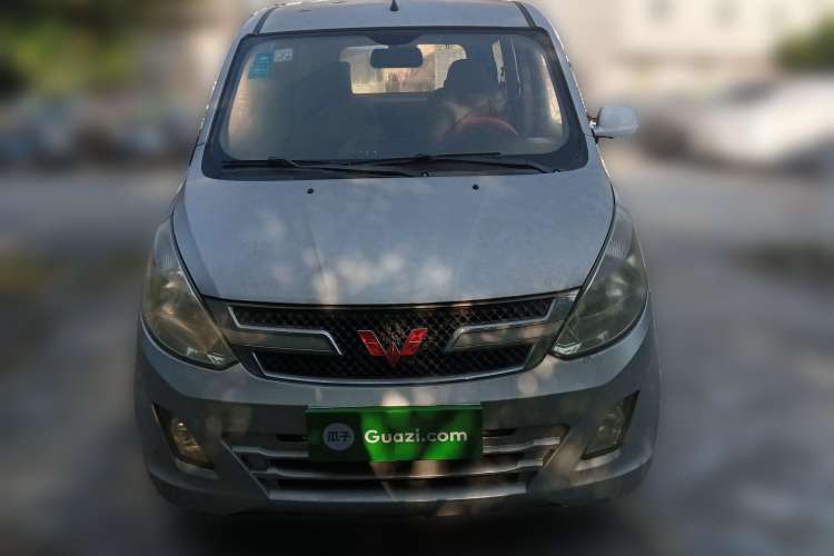 Used Wuling Rongguang V 2016 1.5L Standard Version
