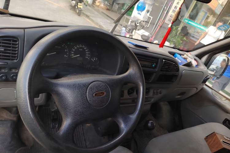 Used Ford Classic Transit 2015 2.8T Diesel Van Short Wheelbase 3-Seater Mid-Roof Short Body – JX493ZLQ4
