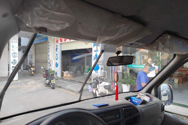 Used Ford Classic Transit 2015 2.8T Diesel Van Short Wheelbase 3-Seater Mid-Roof Short Body – JX493ZLQ4
