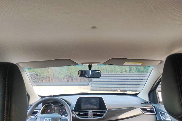 Used Baojun 310 2017 1.5L Manual Fashion Model
