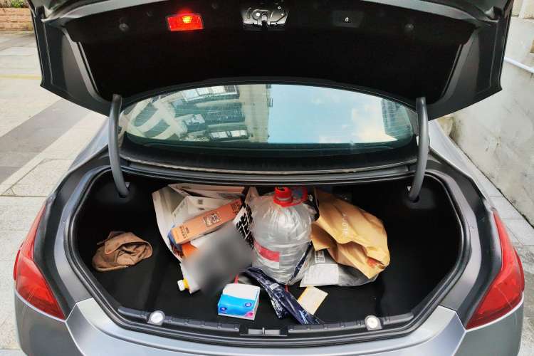 Used BMW 6 Series 2012 650i two-door coupe