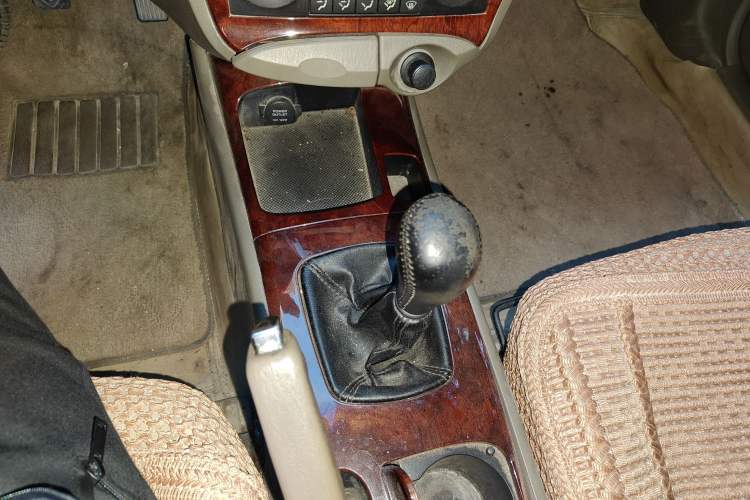 Used Hyundai MoInca 2009 2.0L Manual Luxury Edition GL