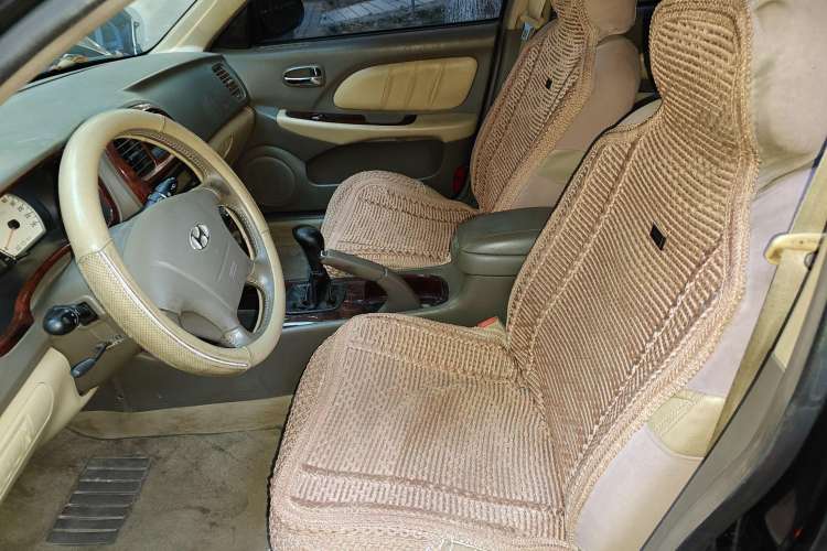 Used Hyundai MoInca 2009 2.0L Manual Luxury Edition GL