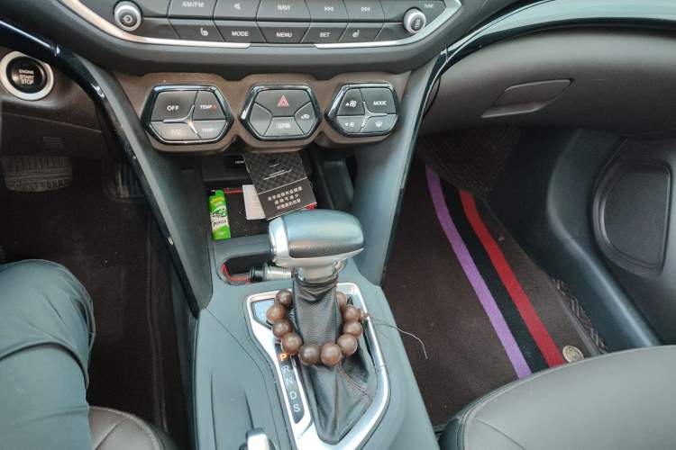 Used GAC Trumpchi GS4 2015 200T G-DCT Luxury Edition Gear Lever