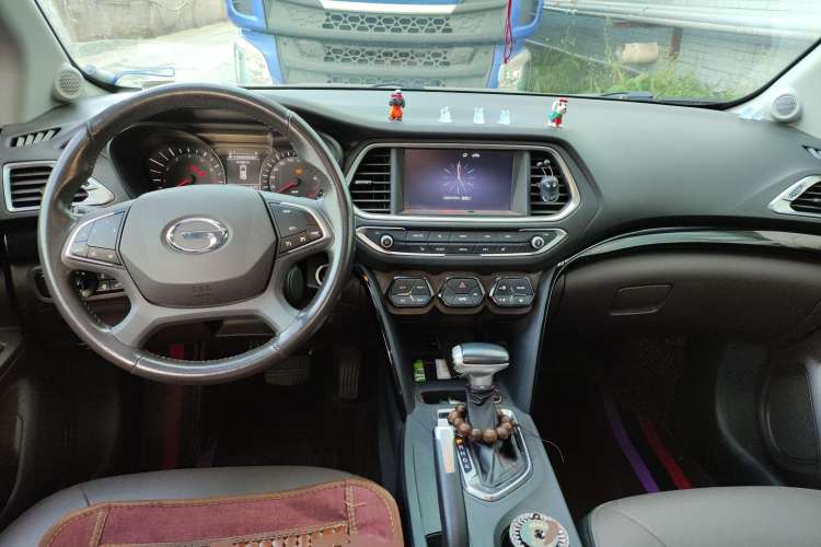Used GAC Trumpchi GS4 2015 200T G-DCT Luxury Edition Center Console