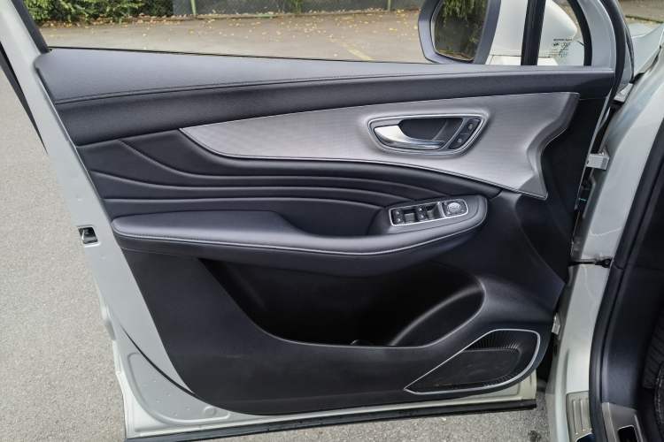 Used Roewe RX5 MAX 2019 300TGI Automatic 4G Connect Luxury Edition
