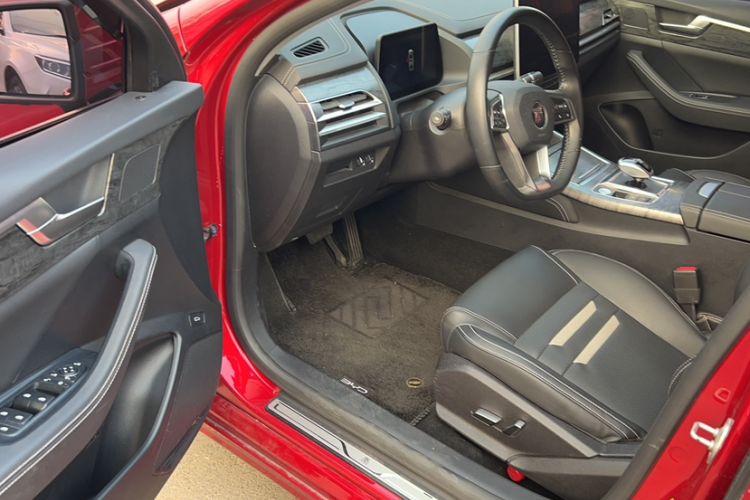 Used BYD Qin Pro New Energy 2018 DM 1.5TI Automatic Smart Connect Elite Model Interior 5