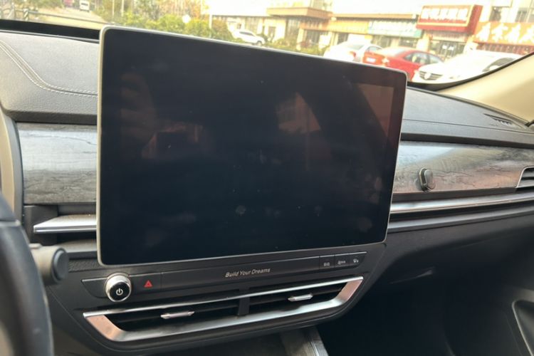 Used BYD Qin Pro New Energy 2018 DM 1.5TI Automatic Smart Connect Elite Model Interior 3