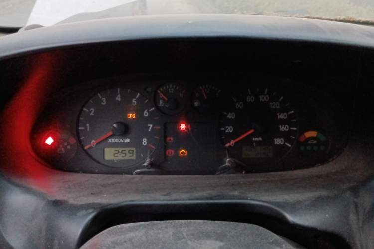 Used JAC Refine 2015 2.0L Shuttle Gasoline Long-Wheelbase Standard Version HFC4GA3-3D Instrument Cluster