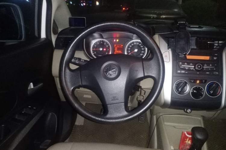 Used Venucia R50 2012 1.6L Manual Luxury Edition
