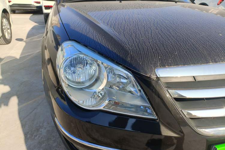 Used Hyundai MoInca 2009 1.8L Manual Luxury Edition GL Right Front Headlight