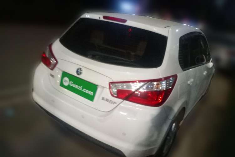 Used Venucia R50 2012 1.6L Manual Luxury Edition
