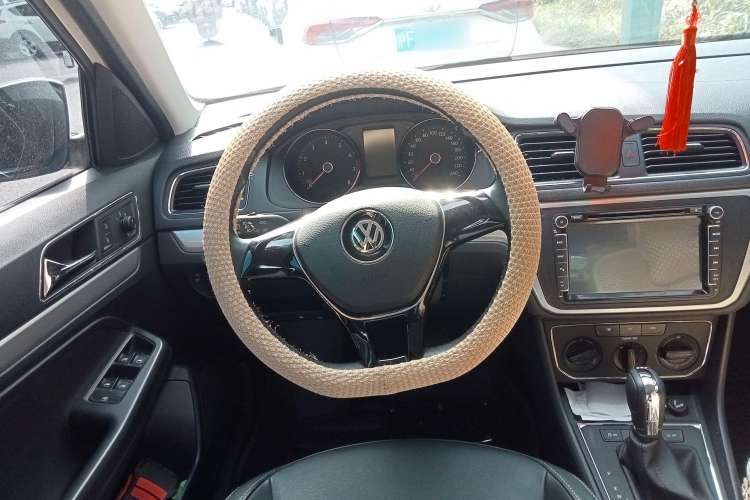 Used Volkswagen Gran Lavida 2015 230TSI DSG Comfort Edition
