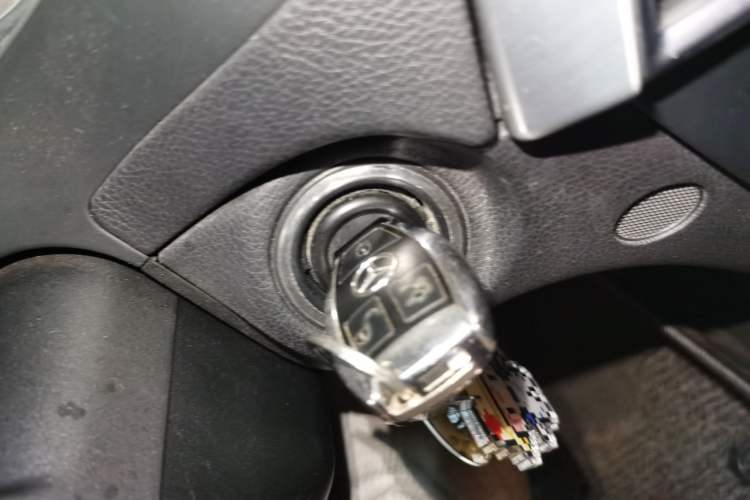 Used Mercedes-Benz C-Class 2011 C 200 Fashion Travel Edition
